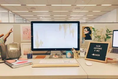 desk decor ideas  તમારા ઓફિસ ટેબલને આ રીતે સજાવો  દરેક તમારી પાસેથી ટિપ્સ માંગવા લાગશે 