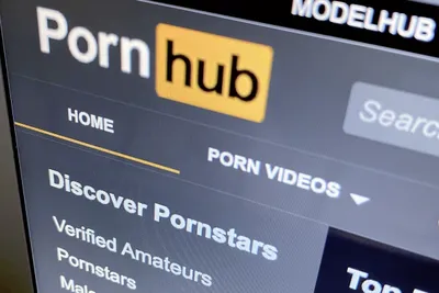 pornhub ના માલિકે સ્પષ્ટ ફોટા શેર કરીને ગોપનીયતા કાયદાનો ભંગ કર્યો